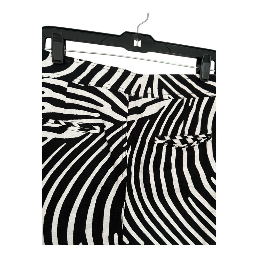 Trina Turk Black and White Patterned High Waist Shorts Size 12 - Picture 7 of 7